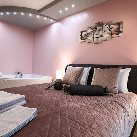 Room Jacuzzi “Athena” Subotica Exteriér fotografie