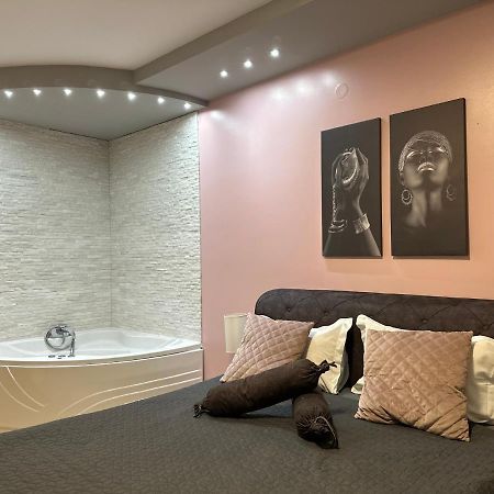 Room Jacuzzi “Athena” Subotica Exteriér fotografie