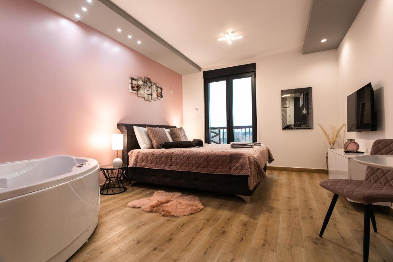 Room Jacuzzi “Athena” Subotica Exteriér fotografie