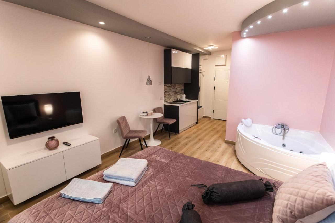 Room Jacuzzi “Athena” Subotica Exteriér fotografie